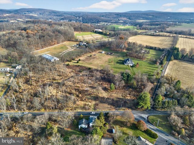 2804 ROUTE #212, Coopersburg, PA 18036