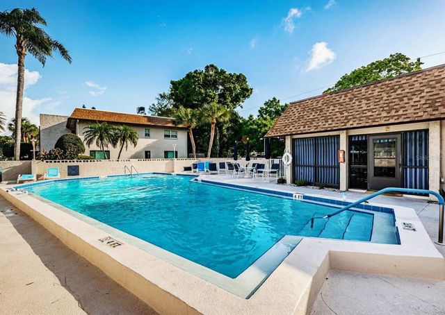 2750 E BAY DRIVE 10E, Largo, FL 33771