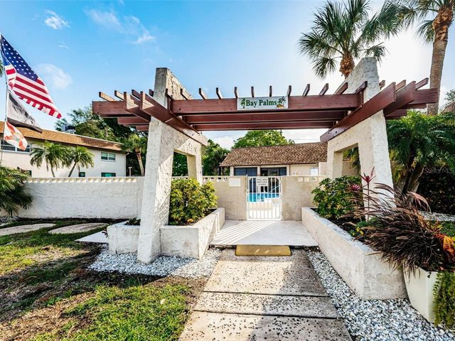 2750 E BAY DRIVE 10E, Largo, FL 33771