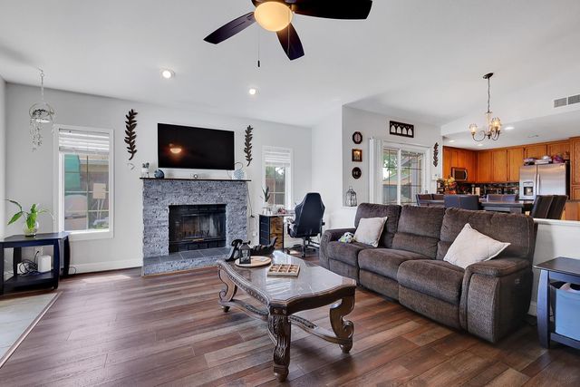 1404 Tradewind Dr, Yuba City, CA 95991