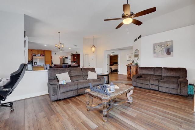 1404 Tradewind Dr, Yuba City, CA 95991