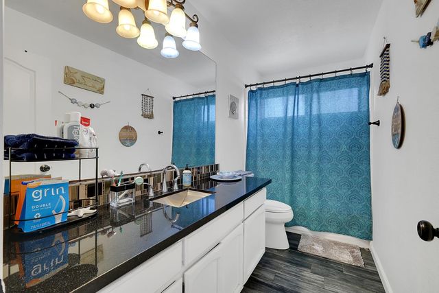 1404 Tradewind Dr, Yuba City, CA 95991