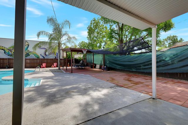 1404 Tradewind Dr, Yuba City, CA 95991