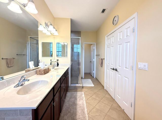 10361 WELLINGTON PARC Drive, Wellington, FL 33449