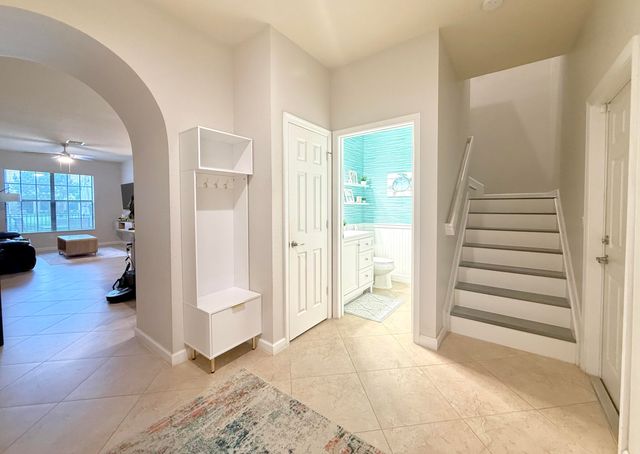 10361 WELLINGTON PARC Drive, Wellington, FL 33449