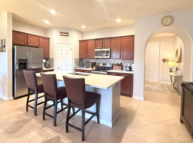 10361 WELLINGTON PARC Drive, Wellington, FL 33449