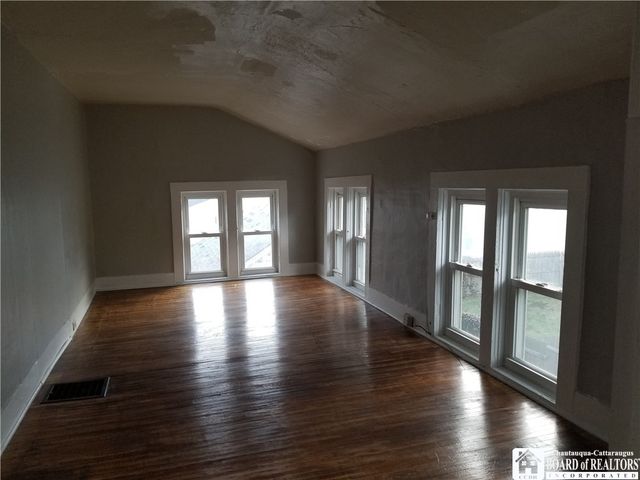 38 White Street, Pomfret, NY 14063