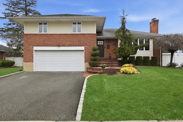 2037 Stratford Drive, Westbury, NY 11590