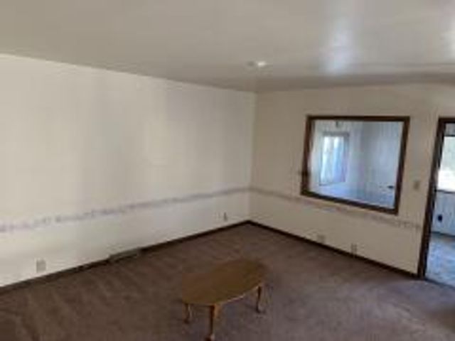 937 E Moreland BOULEVARD, Waukesha, WI 53186