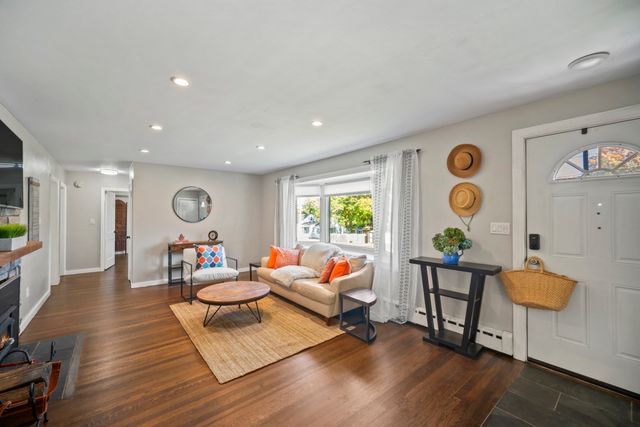 21 Hillcrest Road, Marlborough, MA 01752
