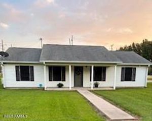 1208 Meaux Lane, Abbeville, LA 70510