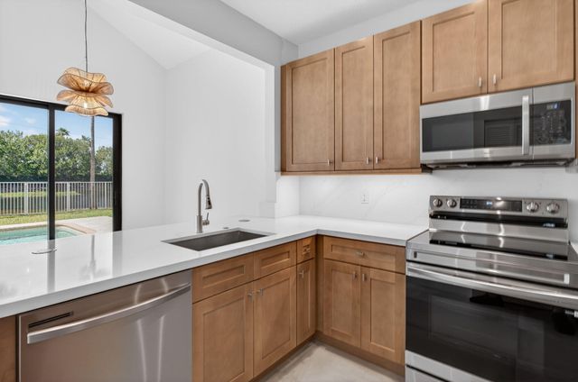 173 Cameron Drive, Weston, FL 33326