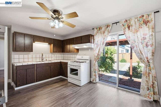 33612 8Th St, Union City, CA 94587
