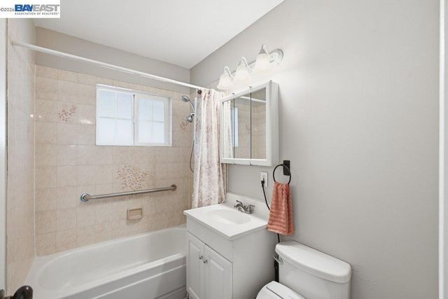 33612 8Th St, Union City, CA 94587