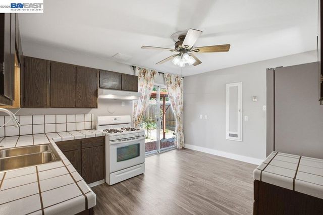 33612 8Th St, Union City, CA 94587
