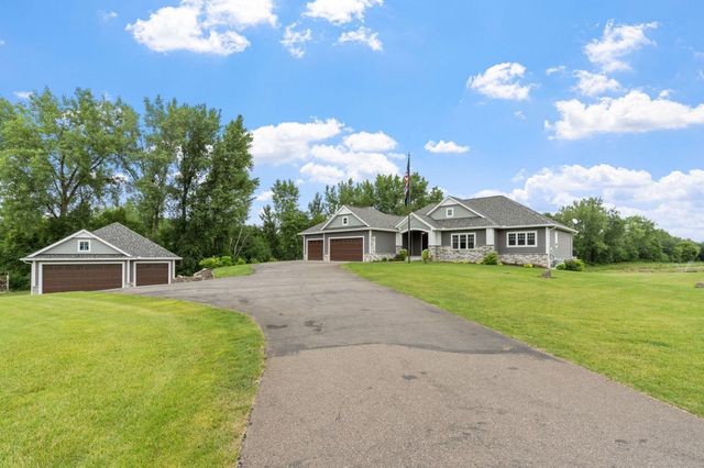 16479 Kiska Street NE, Ham Lake, MN 55304