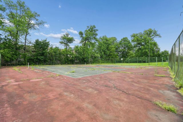 6199 Stornoway Drive S, Columbus, OH 43213