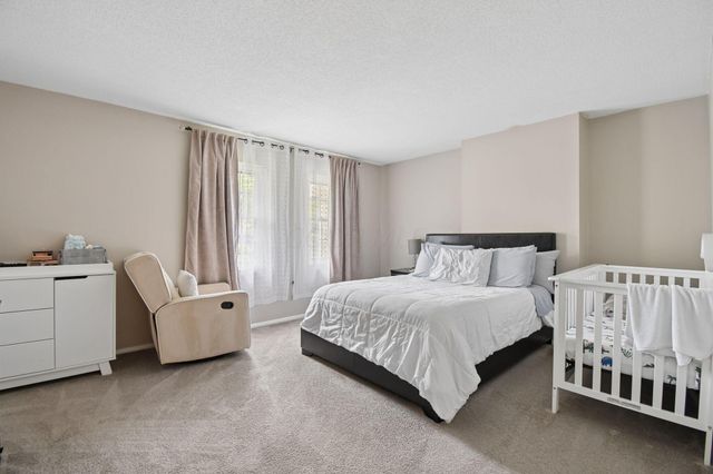 6199 Stornoway Drive S, Columbus, OH 43213
