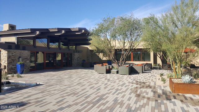 39221 N 104TH Place 10, Scottsdale, AZ 85262