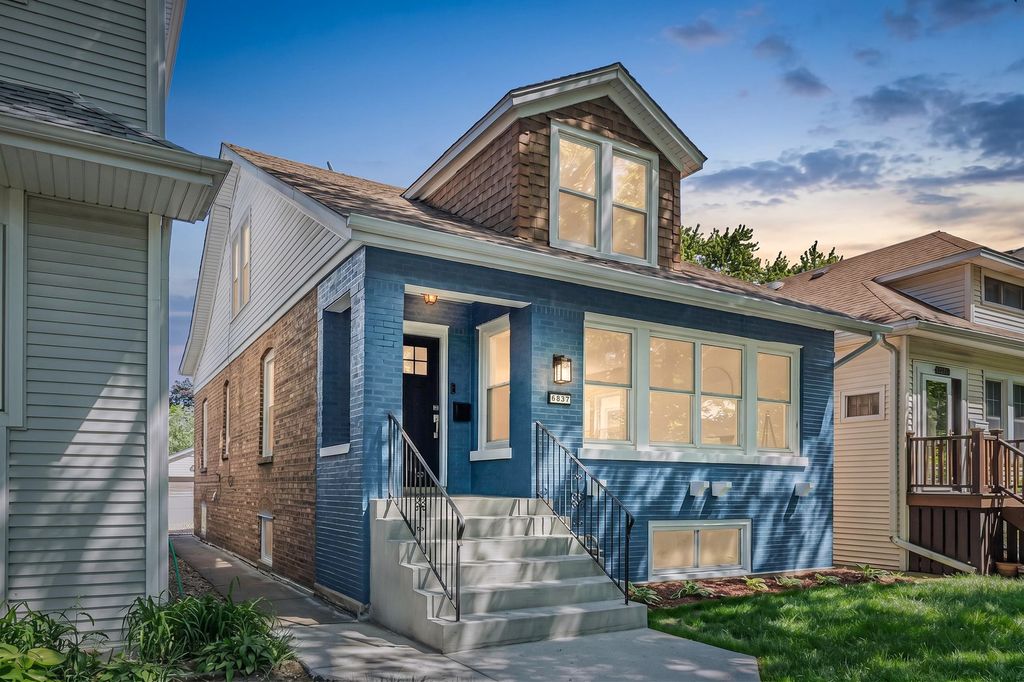 5837 N Marmora Avenue, Chicago, IL 60646 — photo 2