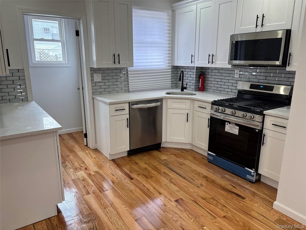 6918 69th Street, Ridgewood, NY 11385 — photo 3