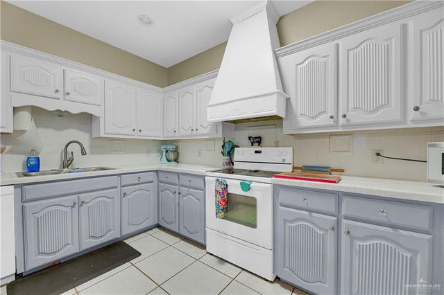 1358 La Ciniega Drive, Weslaco, TX 78596