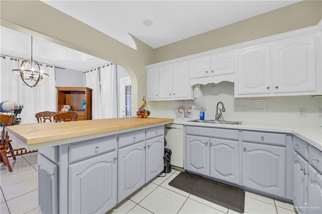 1358 La Ciniega Drive, Weslaco, TX 78596