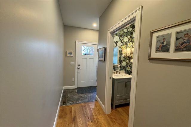 25 Franklin Road 1, East Greenwich, RI 02818