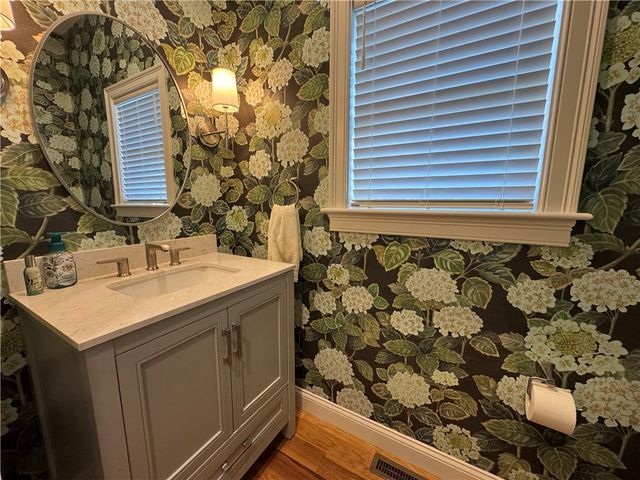 25 Franklin Road 1, East Greenwich, RI 02818