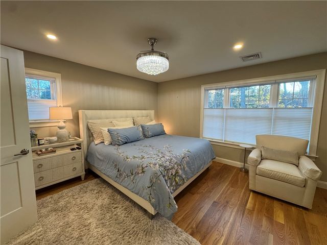 25 Franklin Road 1, East Greenwich, RI 02818