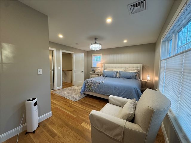 25 Franklin Road 1, East Greenwich, RI 02818