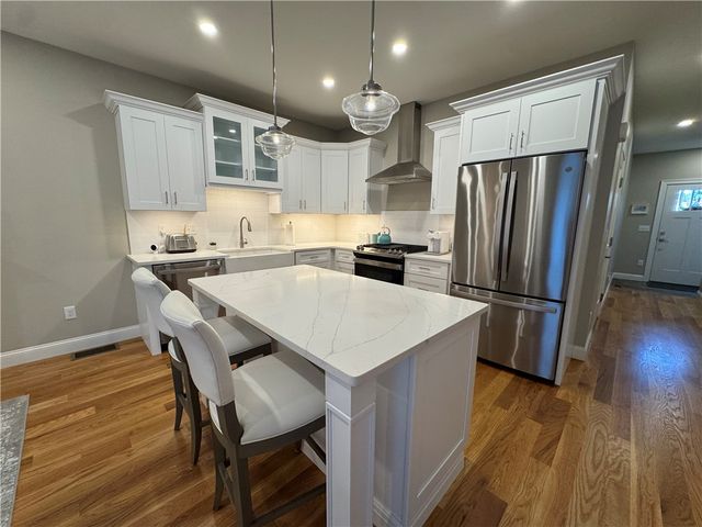 25 Franklin Road 1, East Greenwich, RI 02818