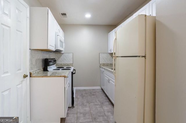 189 Holcomb Ferry Road, Roswell, GA 30076