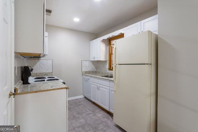 189 Holcomb Ferry Road, Roswell, GA 30076
