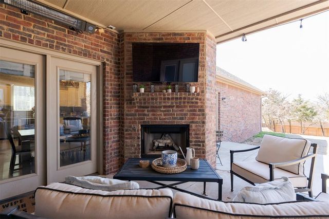 12475 Stone Hill Drive, Guthrie, OK 73044