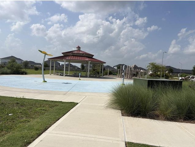 411 Dorion Lagoon Drive, Crosby, TX 77532