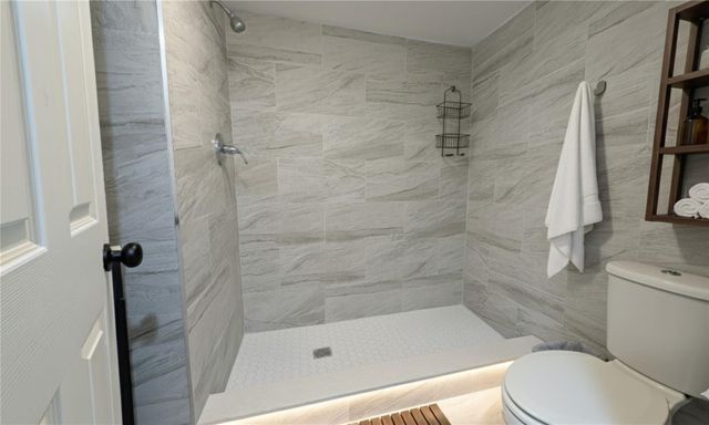 9761 LAKE DRIVE, Weeki Wachee, FL 34613