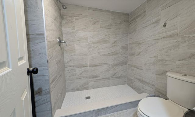 9761 LAKE DRIVE, Weeki Wachee, FL 34613