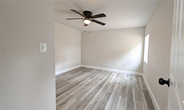 9761 LAKE DRIVE, Weeki Wachee, FL 34613