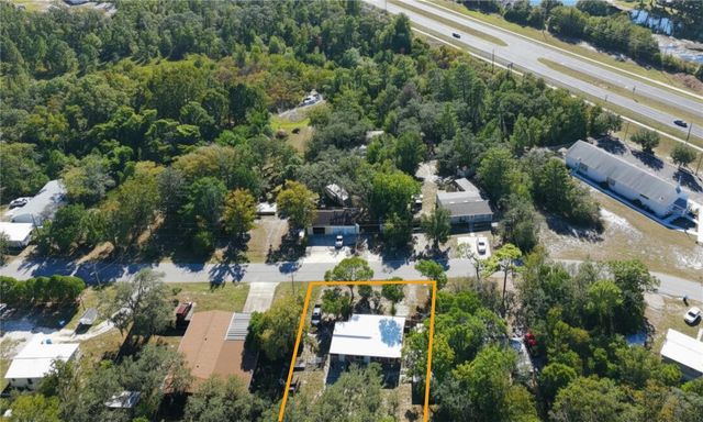 9761 LAKE DRIVE, Weeki Wachee, FL 34613