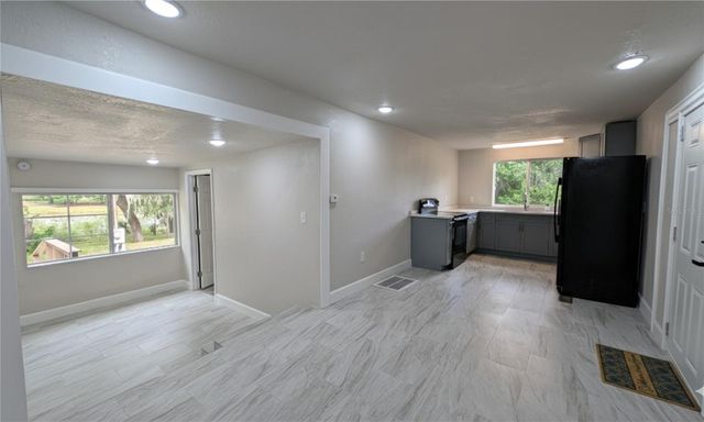 9761 LAKE DRIVE, Weeki Wachee, FL 34613