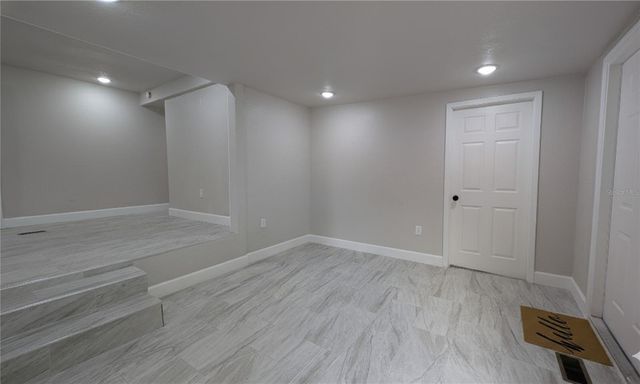 9761 LAKE DRIVE, Weeki Wachee, FL 34613