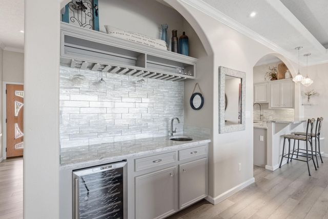 2 Regency Point, Conroe, TX 77356