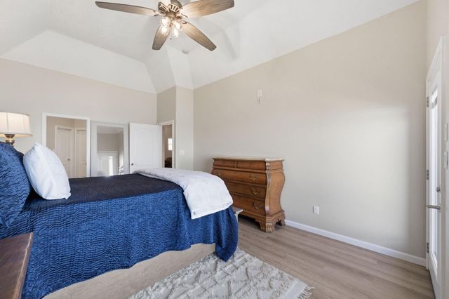 2 Regency Point, Conroe, TX 77356