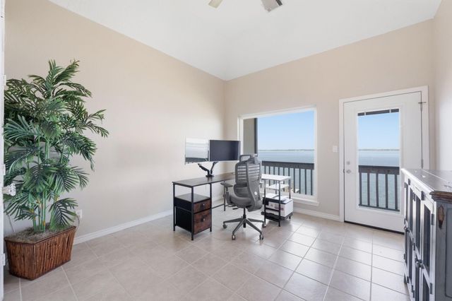 2 Regency Point, Conroe, TX 77356