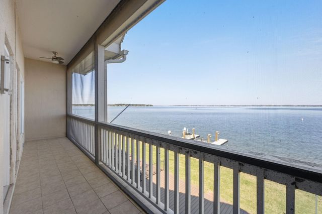 2 Regency Point, Conroe, TX 77356