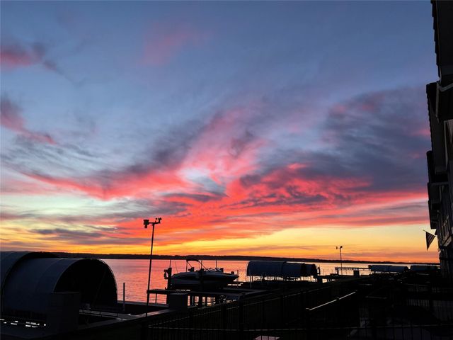 2 Regency Point, Conroe, TX 77356