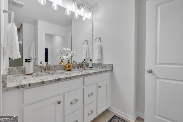 109 Village Green Drive, Adairsville, GA 30103