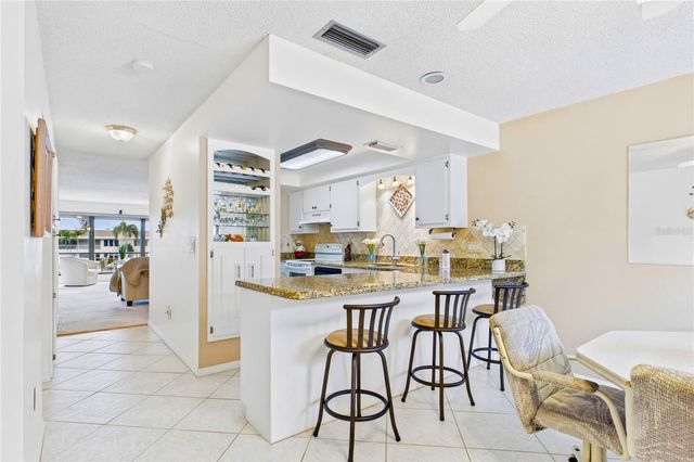 4218 SE 20TH PLACE D5, Cape Coral, FL 33904