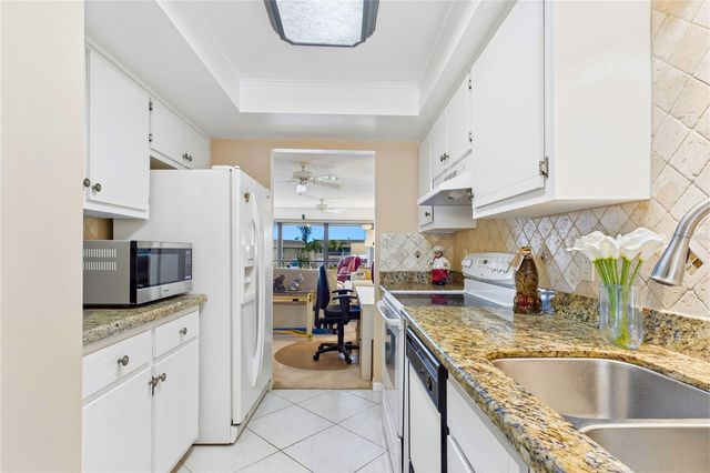 4218 SE 20TH PLACE D5, Cape Coral, FL 33904